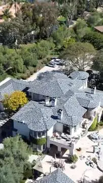Instagram reel cover: Estate exterior · Aug 2026