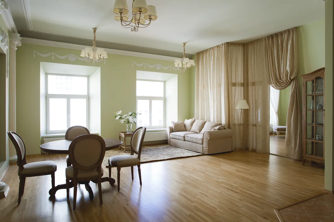 Room with plaster moldings